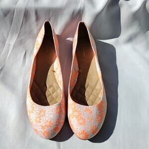 Basic Editions Shoes Womens Size 11 Orange Floral Canvas Ballet Flats XP Comfort
